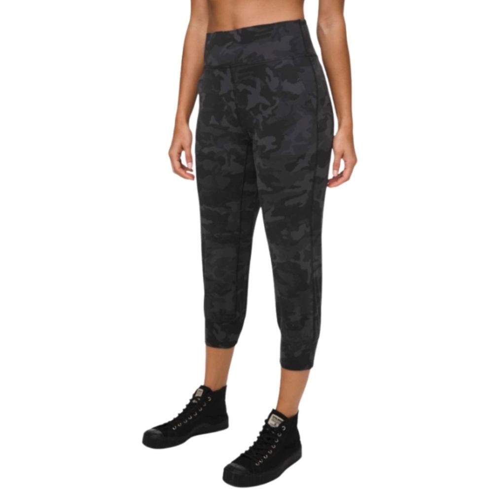 Lululemon Align Jogger Crop 23″ – Incognito Camo Multi/Grey, Size 4